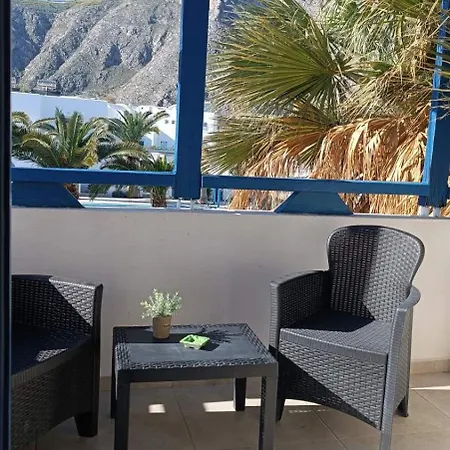 Apartmanhotel Blackbeach Village Perísza