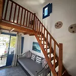 Hotel apartamentowy Blackbeach Village 4*