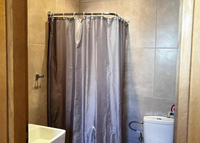 מלון דירות Blackbeach Village 4*