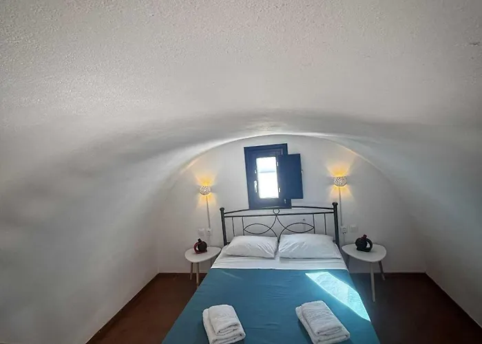 Apartahotel Blackbeach Village Perissa (Santorini)