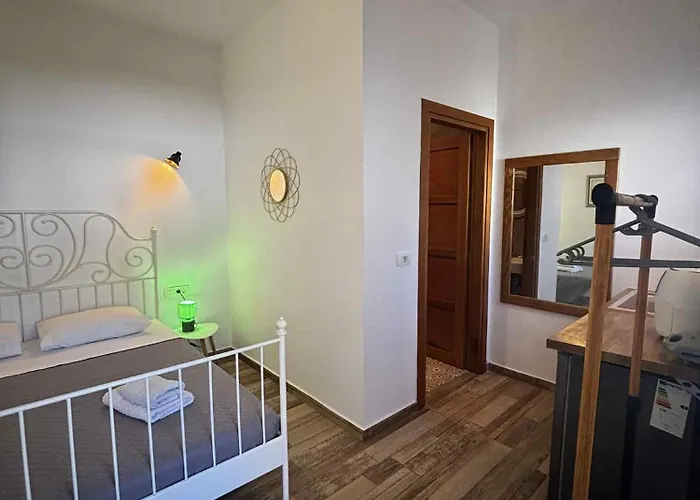 Blackbeach Village 4*