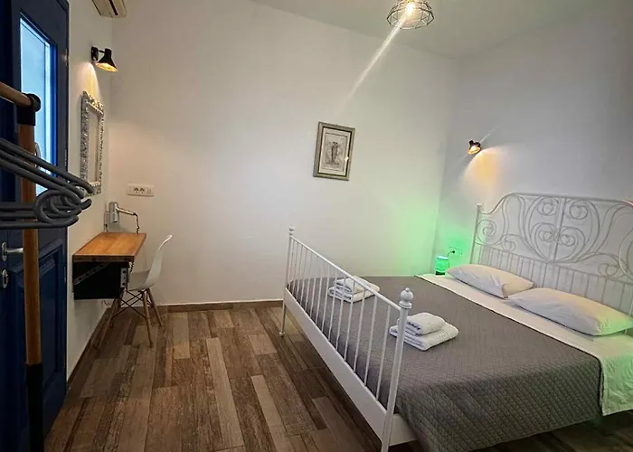 Apartahotel Blackbeach Village Perissa (Santorini)