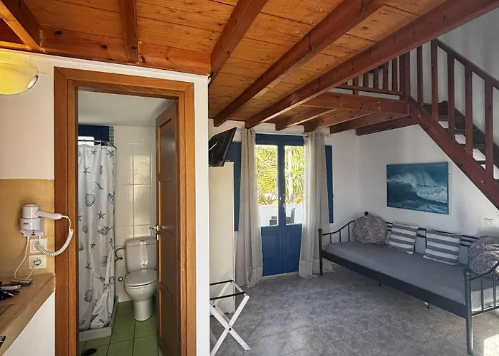 Apartahotel Blackbeach Village Perissa (Santorini)