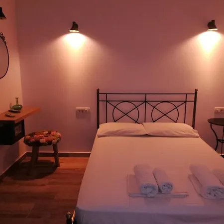 Ξενοδοχείο με διαμερίσματα Blackbeach Village Περίσσα