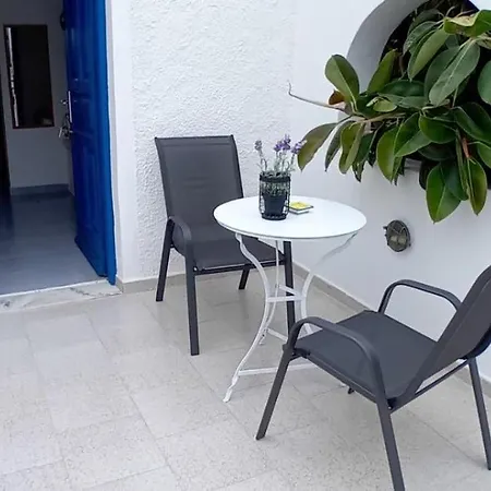 Blackbeach Village 4* Περίσσα